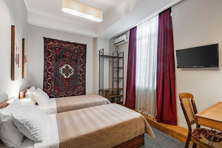 Room 18 of 50