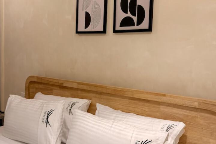 Room 13 of 29