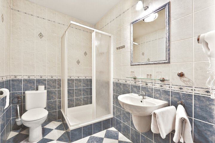 Clean Restrooms