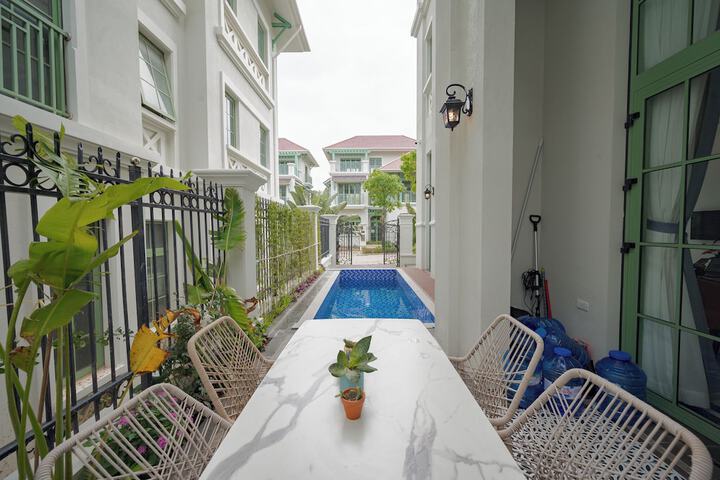 Pool 356 of 501
