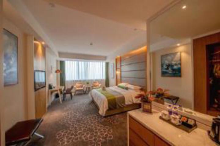 Room 15 of 16