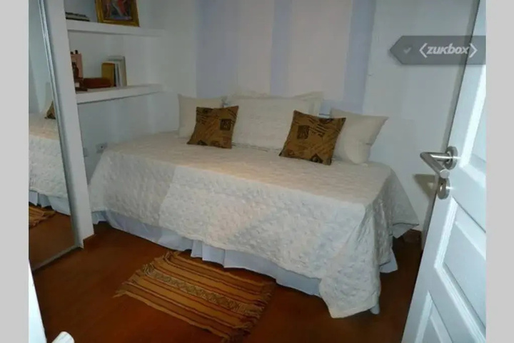 Room 6 of 20