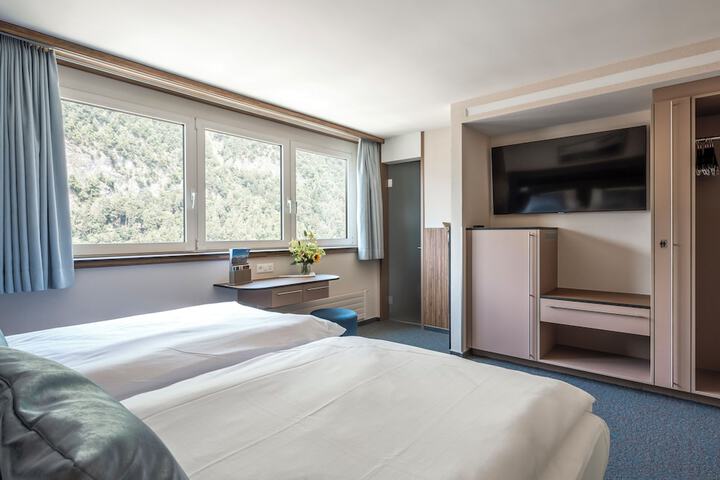 Room 43 of 87