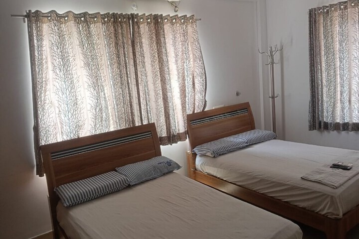 Room 9 of 14