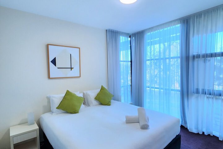 Room 3 of 105