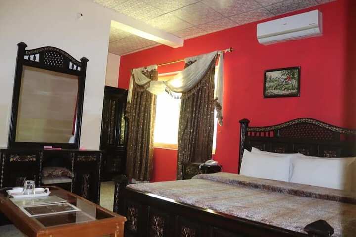 Room 5 of 45