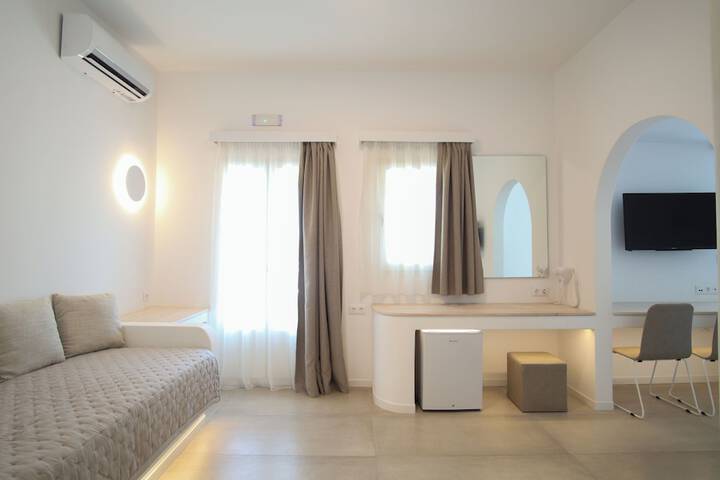 Room 21 of 151