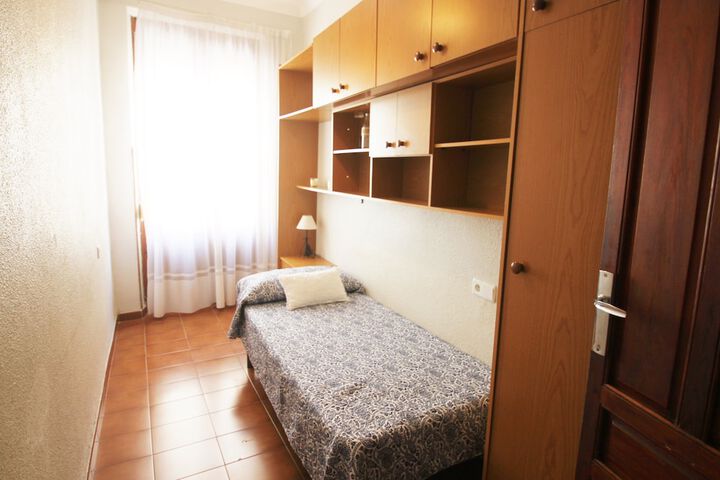 Room 8 of 24