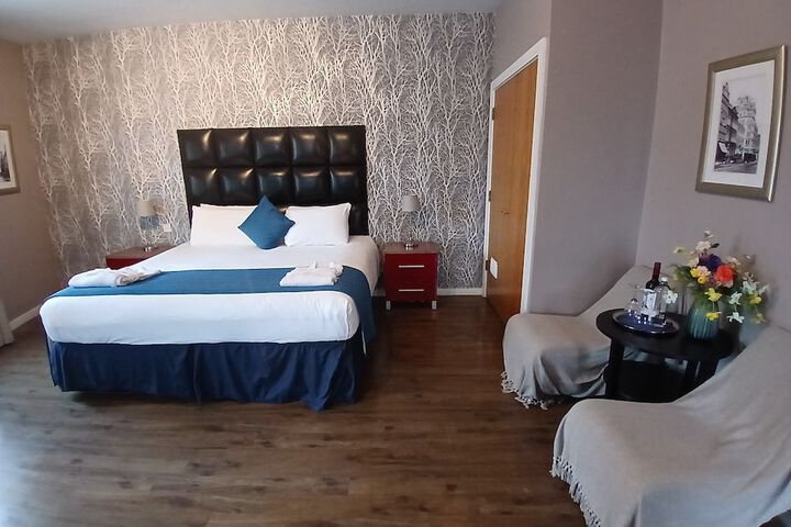 Room 128 of 182
