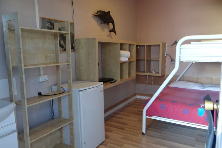 Room 9 of 34