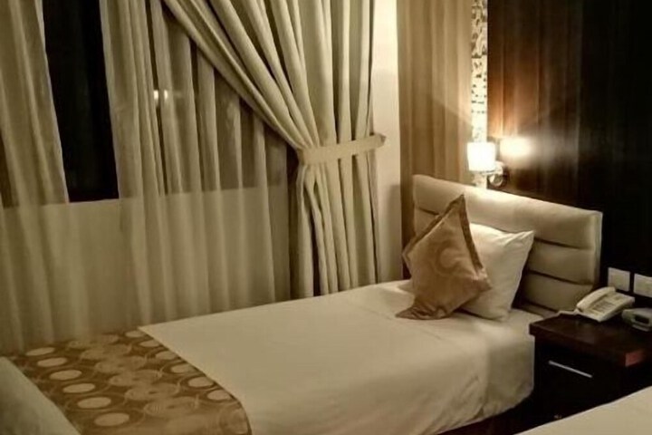 Room 19 of 86
