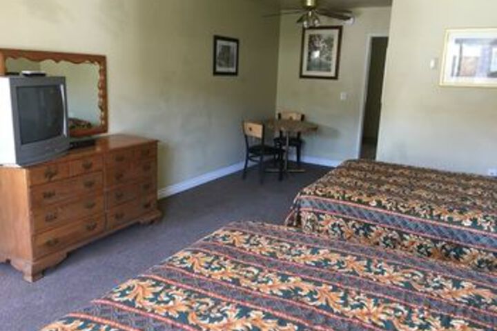 Room 5 of 13