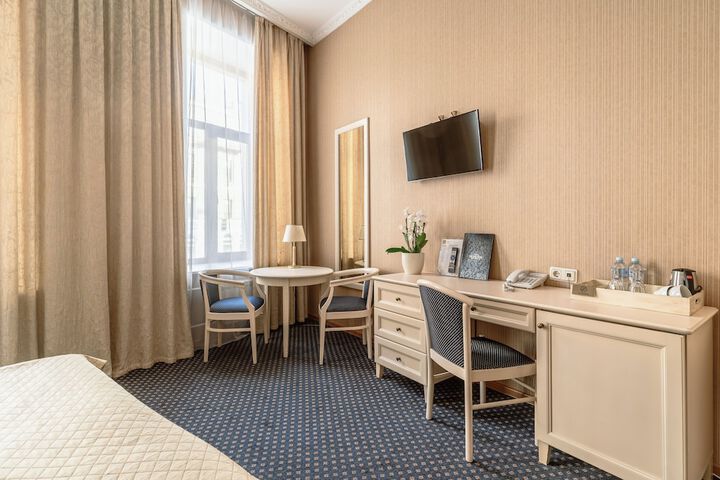 Room 26 of 71
