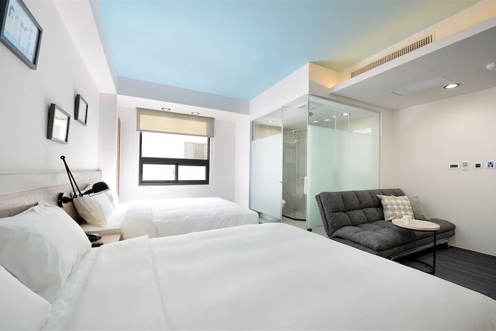 Room 21 of 45
