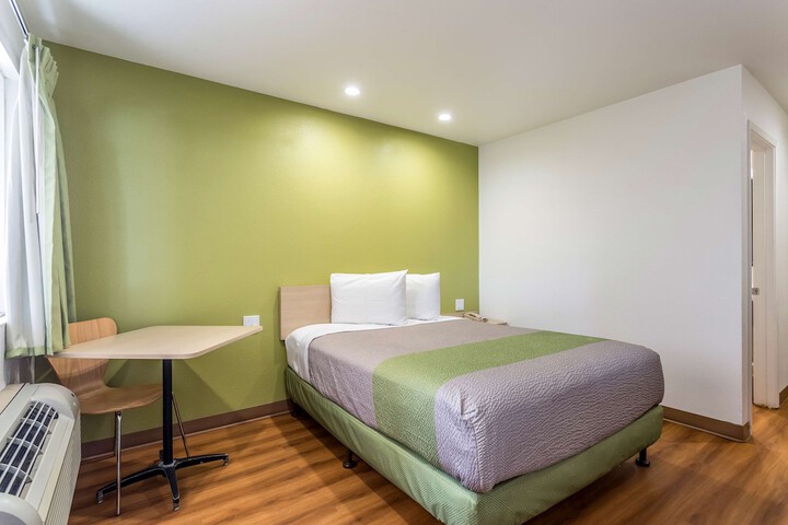 Room 5 of 29