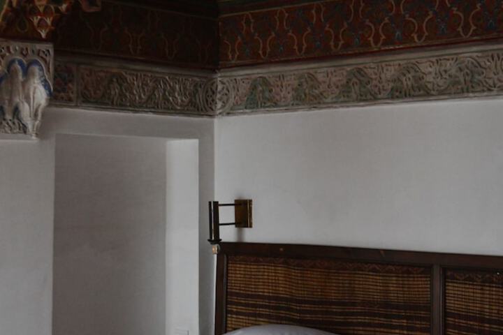 Room 45 of 95