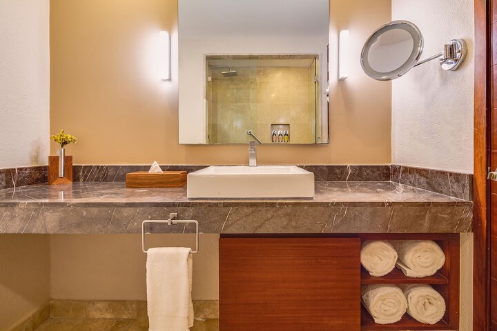 Bathroom Interior Photo