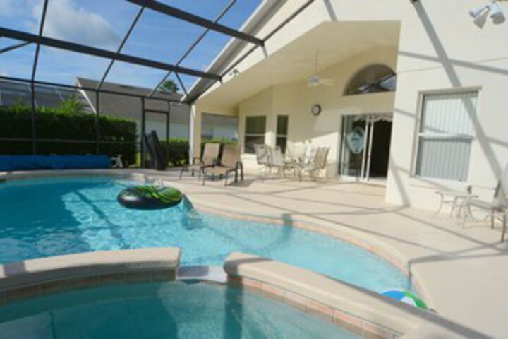 Pool 108 of 174