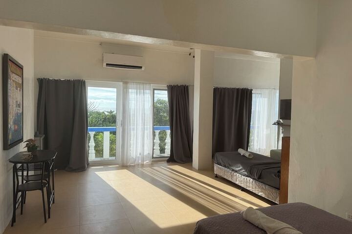 Room 8 of 23