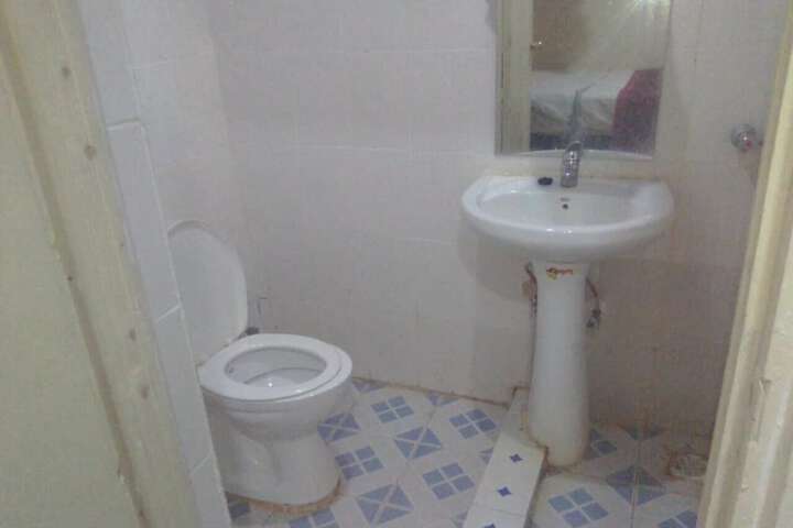 Room 8 of 18