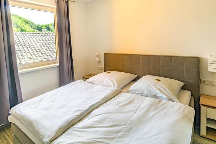 Room 4 of 47