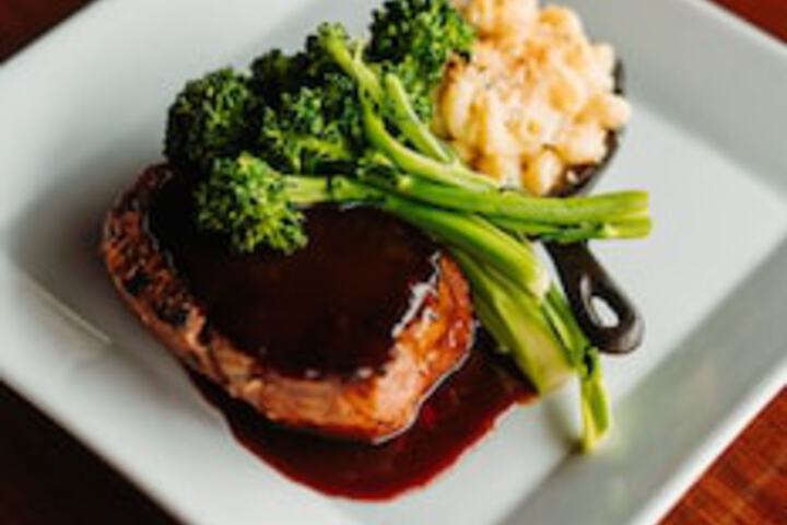 Dining 217 of 285