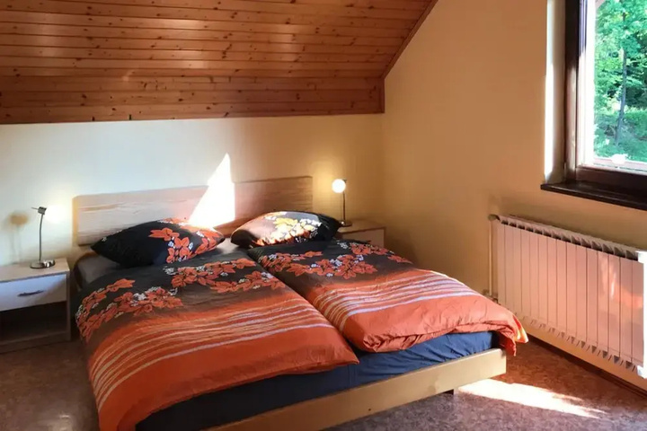 Room 2 of 12