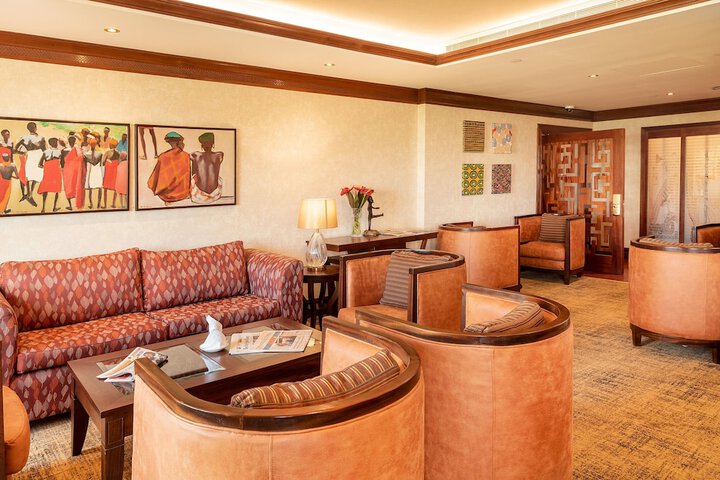 Lounge 106 of 123