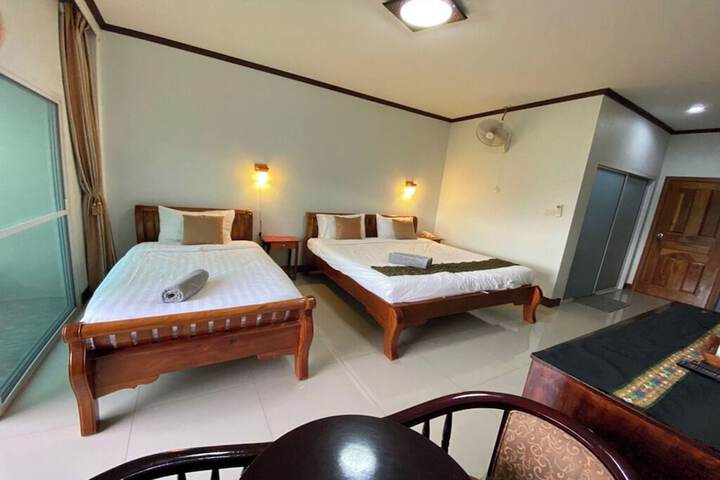 Room 33 of 75