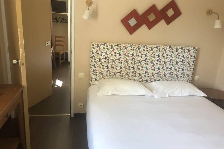 Room 3 of 36