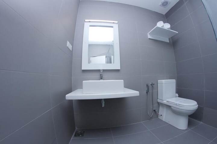 Room 15 of 25