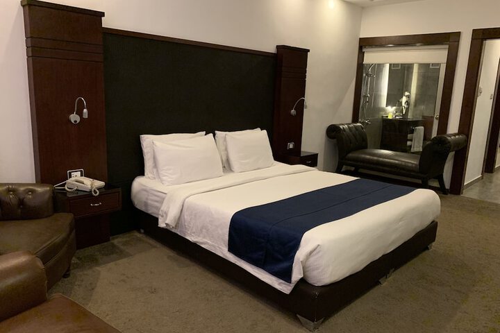 Room 6 of 59