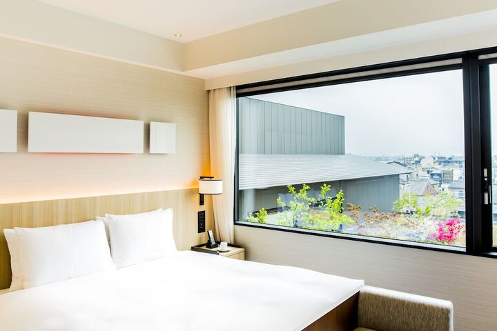 Room 64 of 160
