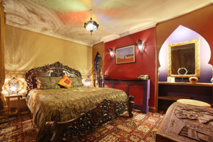 Room 16 of 48