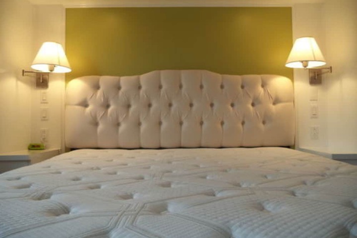 Room 12 of 24