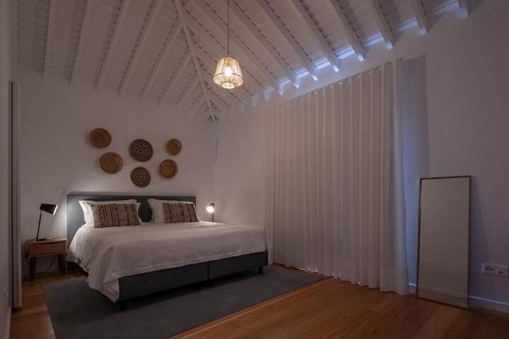 Room 3 of 46