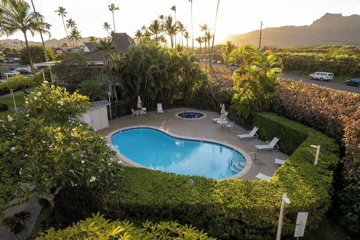 Hotel with Pool