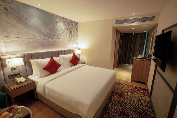 Room 13 of 53