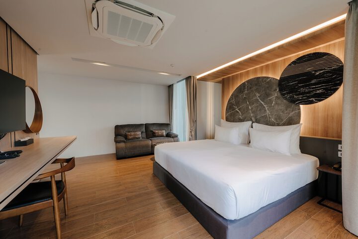 Room 191 of 216