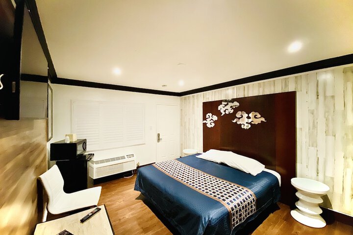 Standard | King Bed (9 of 40)