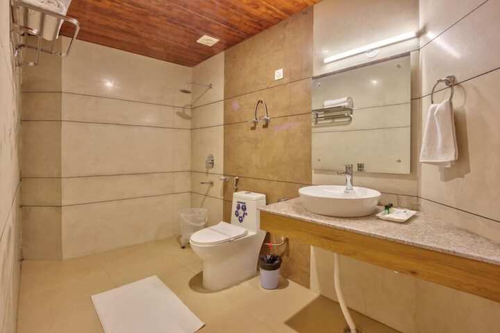 Room 12 of 29