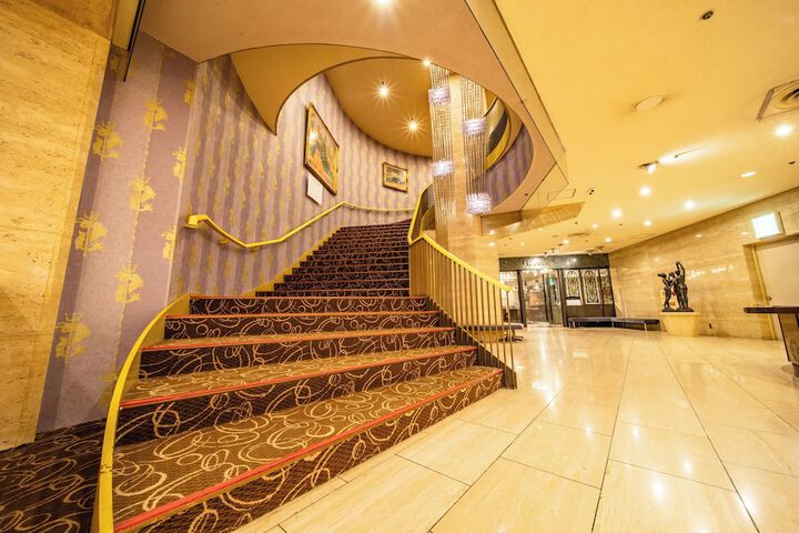 Guest Lobby