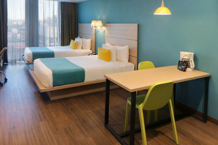 Room 30 of 104