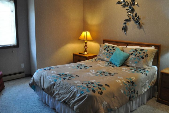 Room 2 of 32
