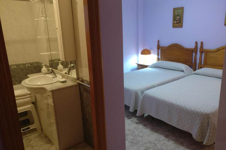 Room 16 of 48