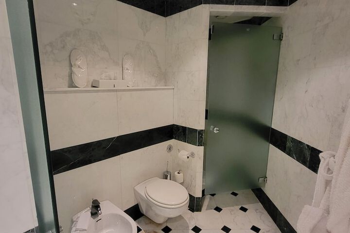 Clean Restrooms
