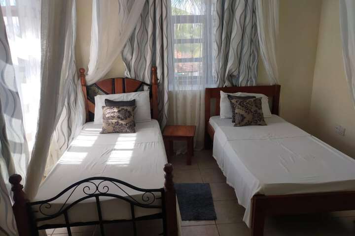Room 2 of 18