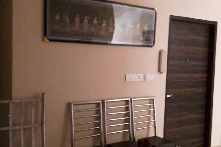 Hotel Interior 4 of 32