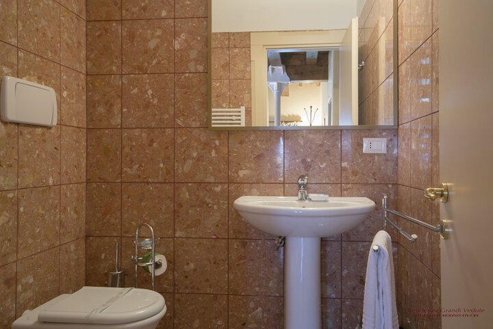 Clean Restrooms