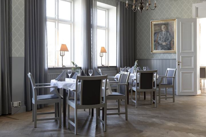 Restaurants